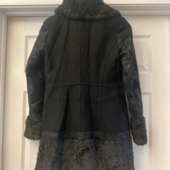 Small Guess coat with fur collar - Picture 7 of 11